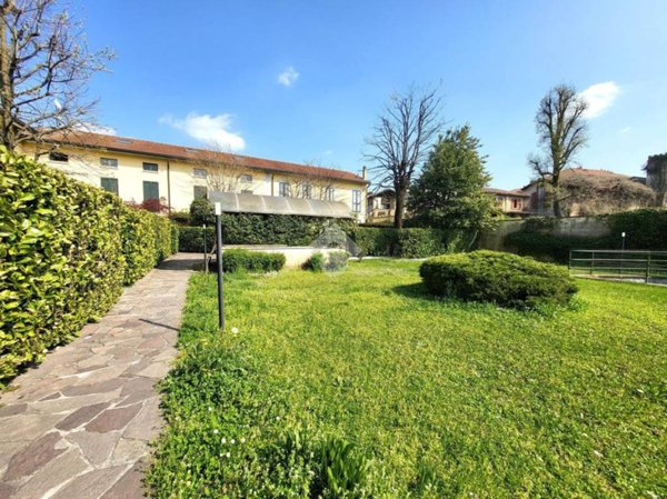 appartamento in vendita a Besana in Brianza