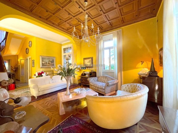 casa indipendente in vendita a Besana in Brianza