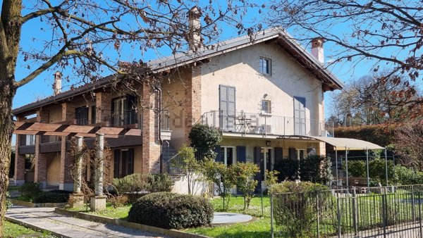 appartamento in vendita a Besana in Brianza