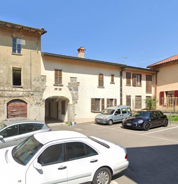appartamento in vendita a Besana in Brianza