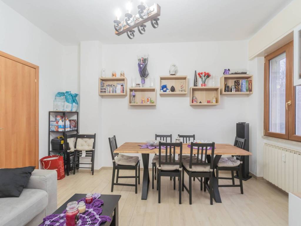 appartamento in vendita a Besana in Brianza in zona Calò