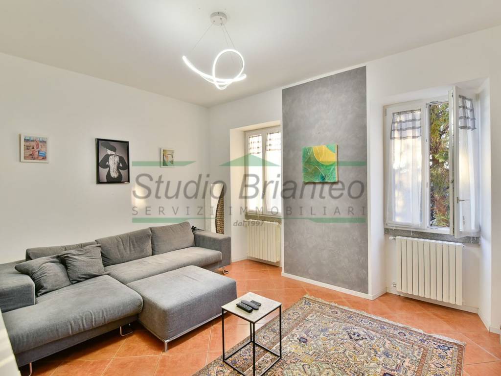 appartamento in vendita a Besana in Brianza
