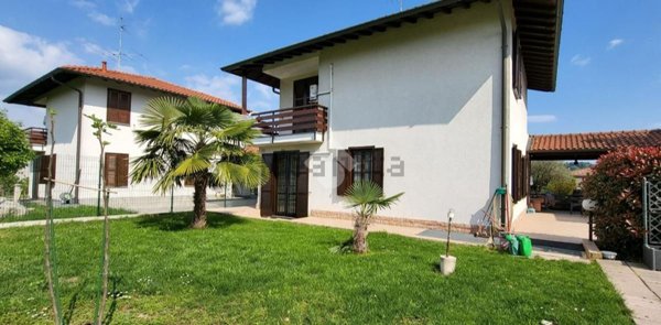 casa indipendente in vendita a Besana in Brianza