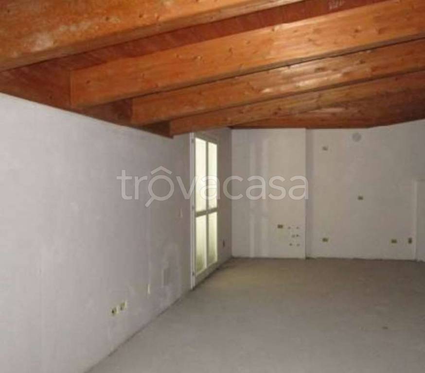 appartamento in vendita a Besana in Brianza