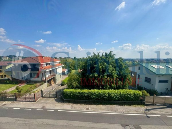 appartamento in vendita a Besana in Brianza