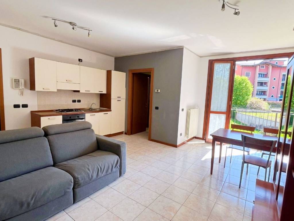 appartamento in vendita a Besana in Brianza