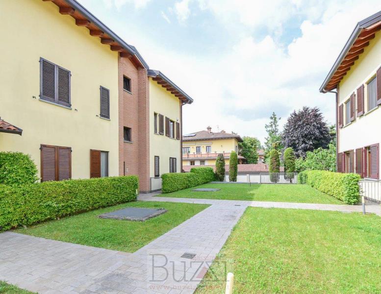 appartamento in vendita a Besana in Brianza