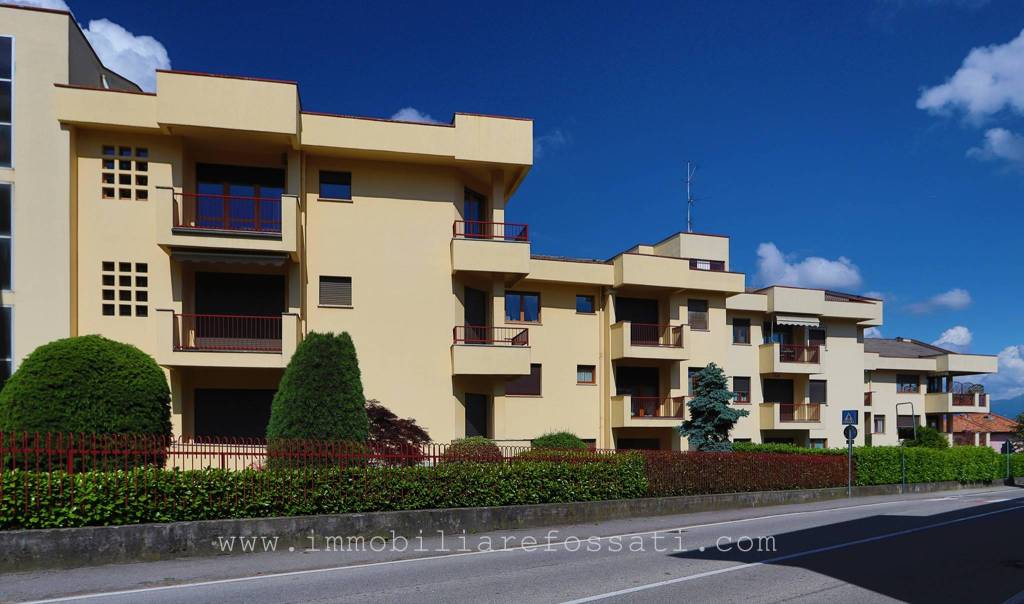 appartamento in vendita a Besana in Brianza