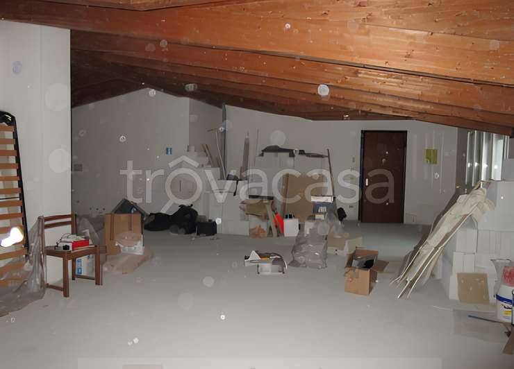 appartamento in vendita a Besana in Brianza