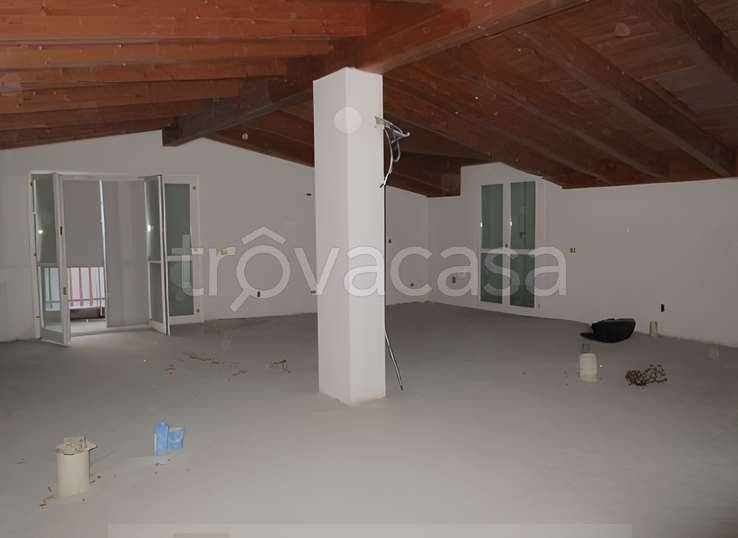 appartamento in vendita a Besana in Brianza