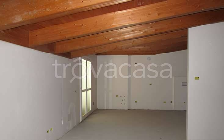 appartamento in vendita a Besana in Brianza