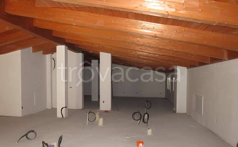 appartamento in vendita a Besana in Brianza