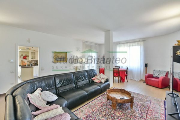 casa indipendente in vendita a Besana in Brianza