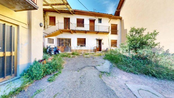 appartamento in vendita a Besana in Brianza in zona Montesiro