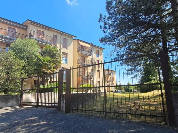 appartamento in vendita a Besana in Brianza in zona Montesiro