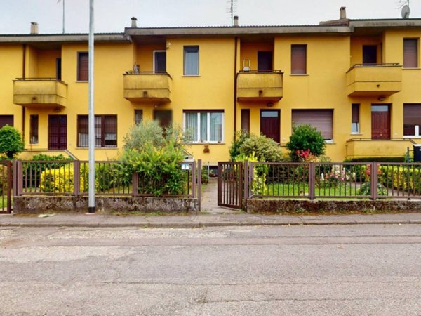 casa indipendente in vendita a Besana in Brianza