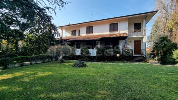casa indipendente in vendita a Besana in Brianza