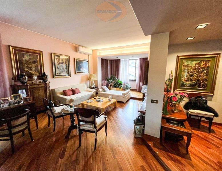 casa indipendente in vendita a Besana in Brianza