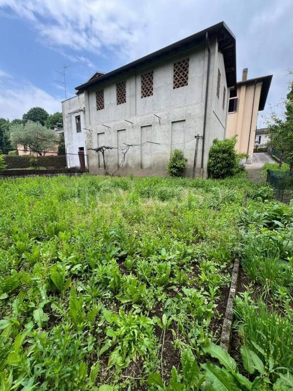 appartamento in vendita a Besana in Brianza