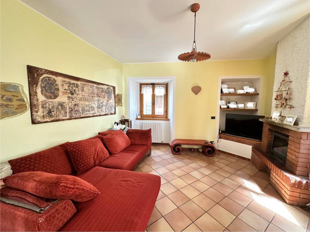 casa indipendente in vendita a Besana in Brianza
