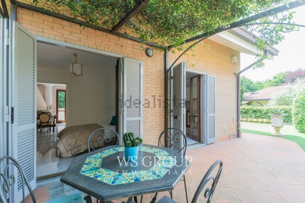 casa indipendente in vendita a Besana in Brianza in zona Calò