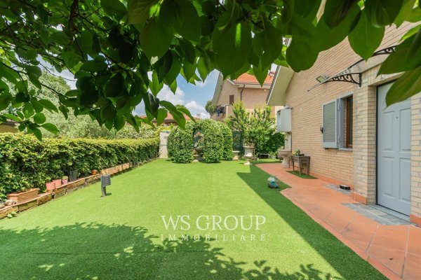 casa indipendente in vendita a Besana in Brianza in zona Calò