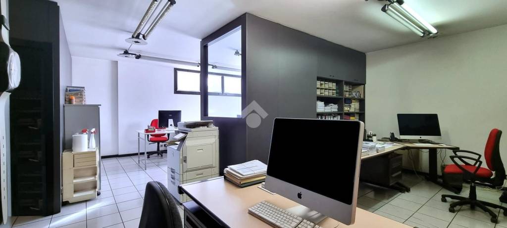 ufficio in vendita a Besana in Brianza