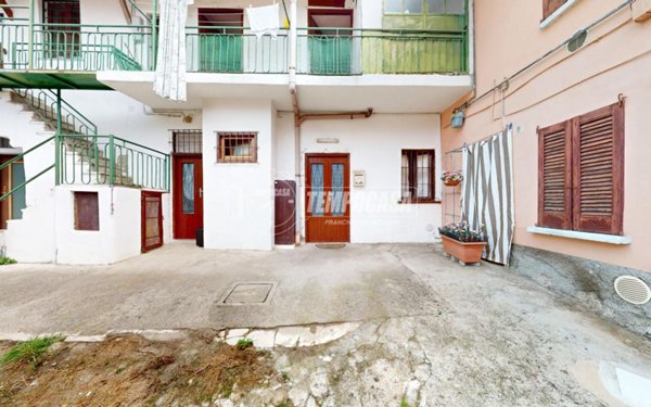 appartamento in vendita a Besana in Brianza