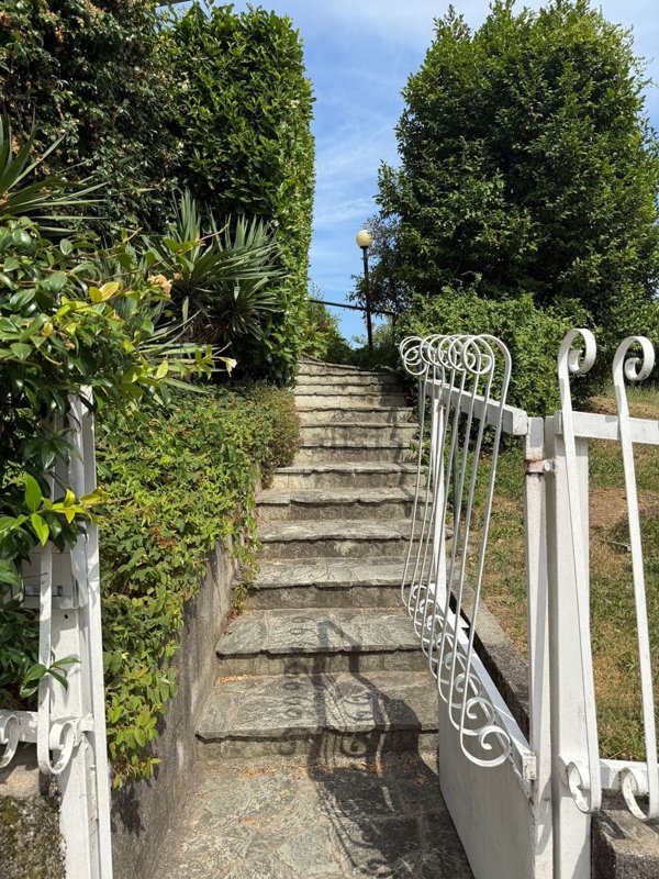 casa indipendente in vendita a Besana in Brianza