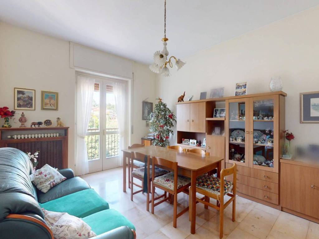 appartamento in vendita a Besana in Brianza in zona Montesiro