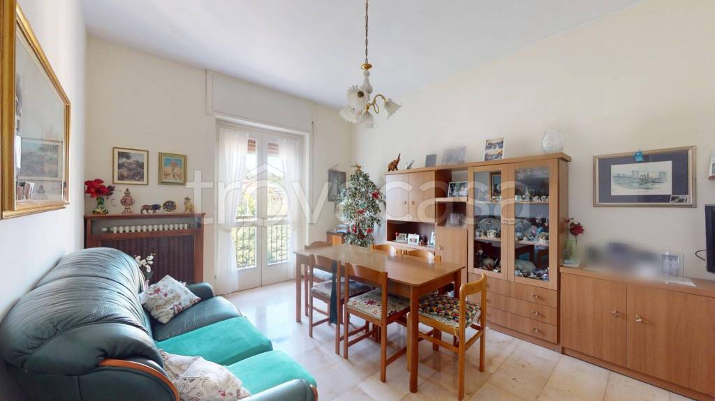 appartamento in vendita a Besana in Brianza in zona Montesiro