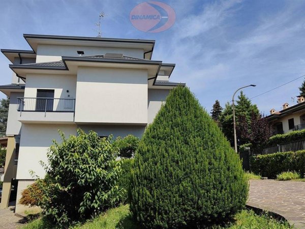 casa indipendente in vendita a Besana in Brianza