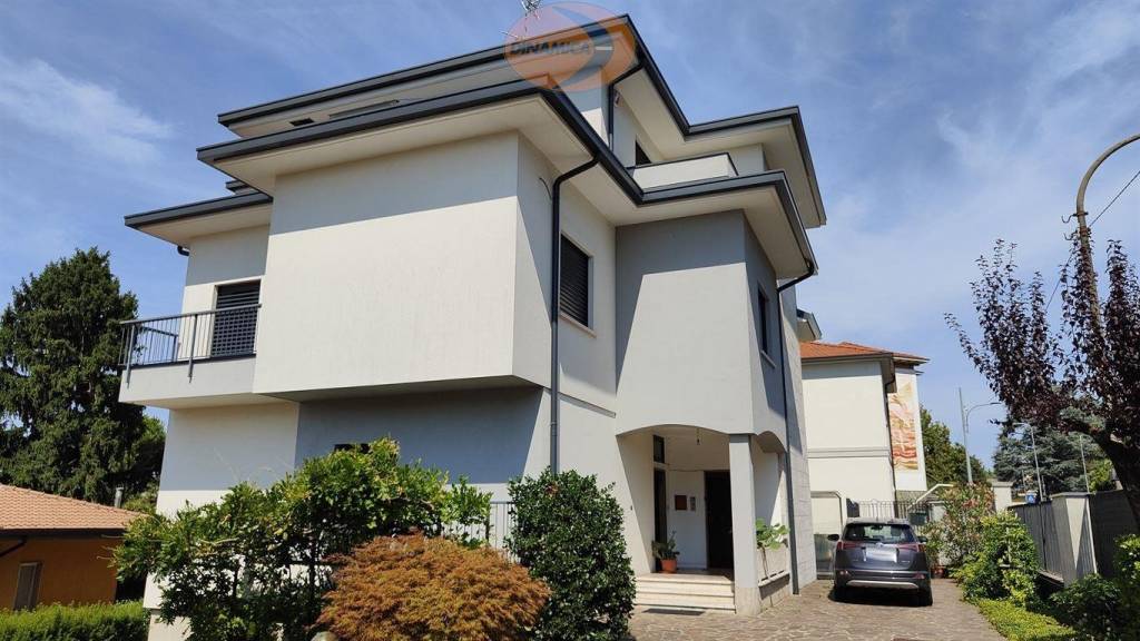 casa indipendente in vendita a Besana in Brianza