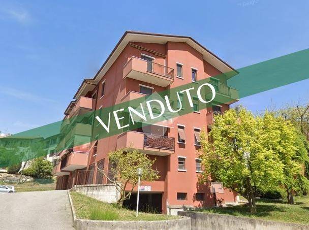 appartamento in vendita a Besana in Brianza in zona Montesiro