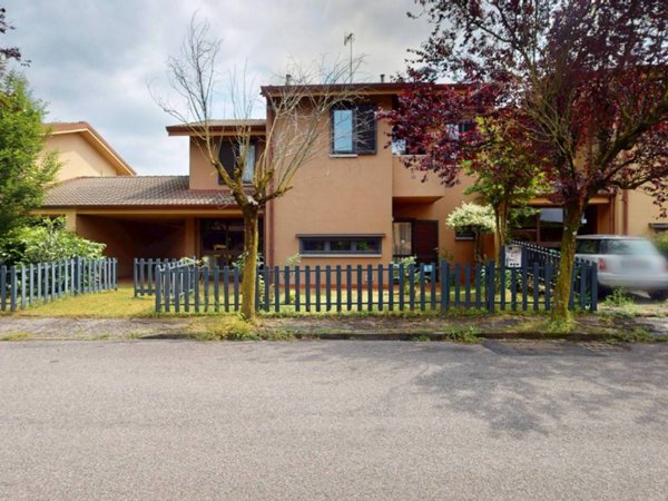 casa indipendente in vendita a Besana in Brianza