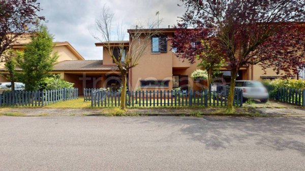 casa indipendente in vendita a Besana in Brianza