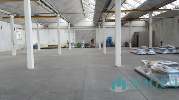 capannone in vendita a Besana in Brianza