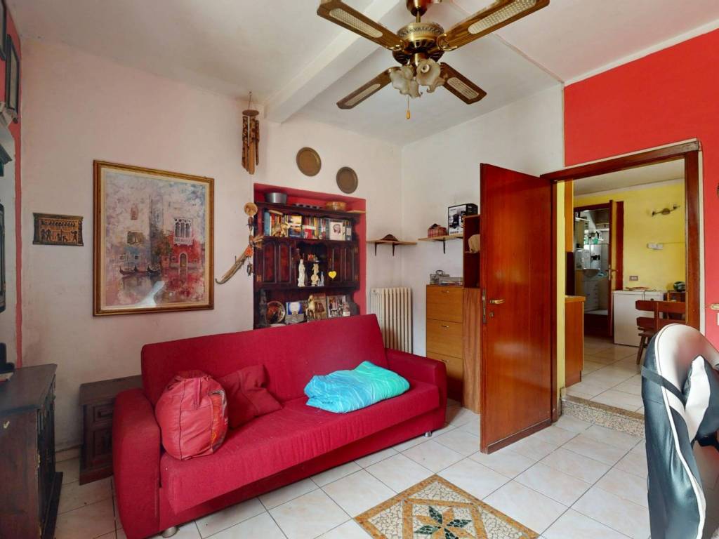 appartamento in vendita a Besana in Brianza in zona Montesiro