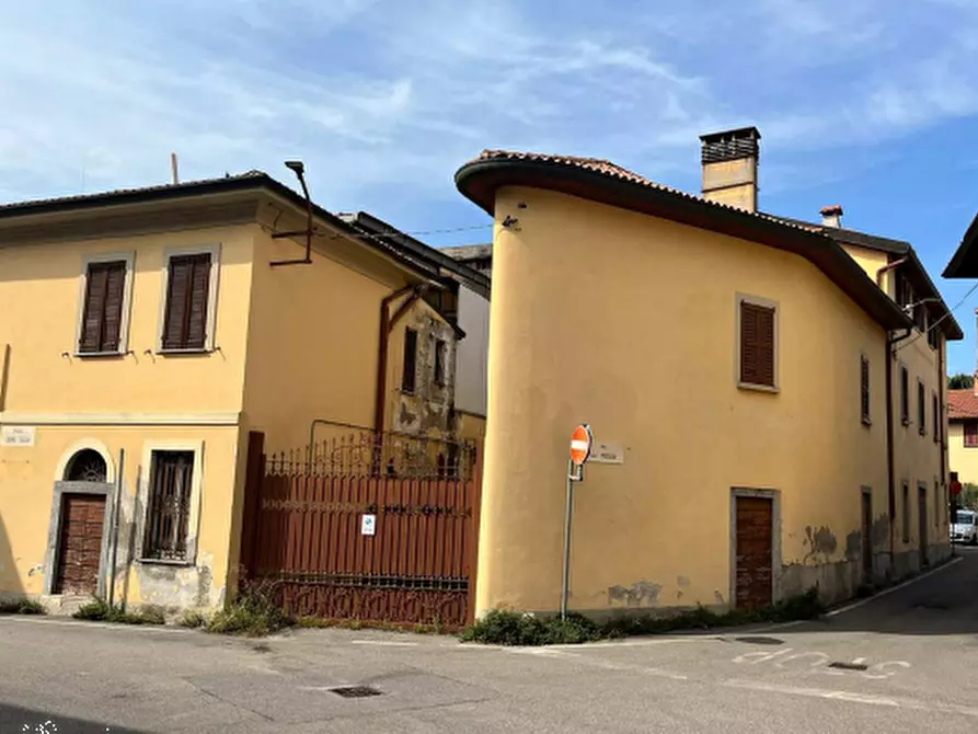 locale di sgombero in vendita a Besana in Brianza
