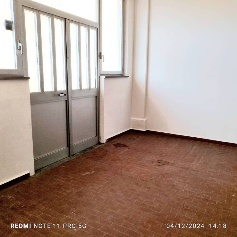 locale commerciale in vendita a Besana in Brianza