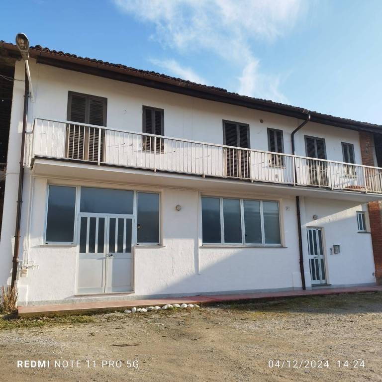 locale commerciale in vendita a Besana in Brianza