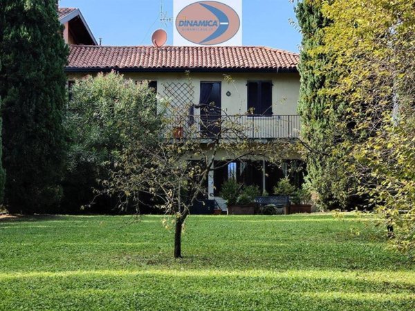 appartamento in vendita a Besana in Brianza