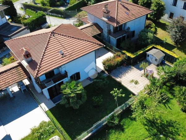 casa indipendente in vendita a Besana in Brianza