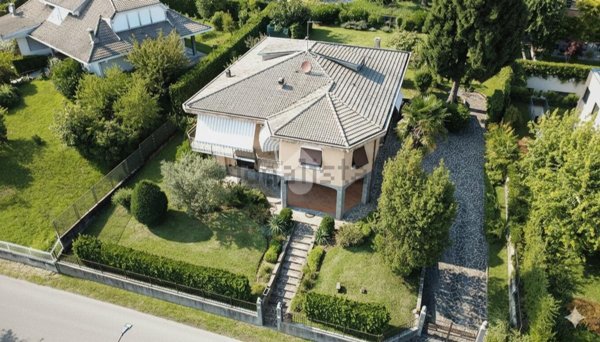 casa indipendente in vendita a Besana in Brianza