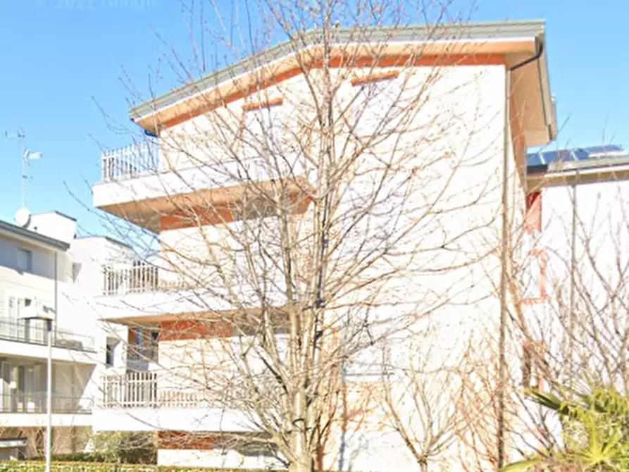locale di sgombero in vendita a Besana in Brianza