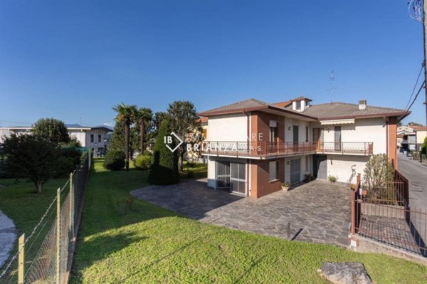 casa indipendente in vendita a Besana in Brianza
