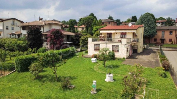 casa indipendente in vendita a Besana in Brianza