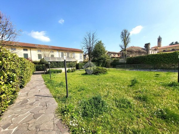 appartamento in vendita a Besana in Brianza