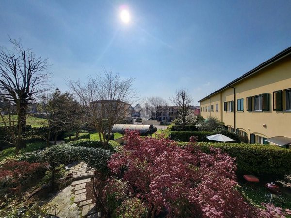 appartamento in vendita a Besana in Brianza