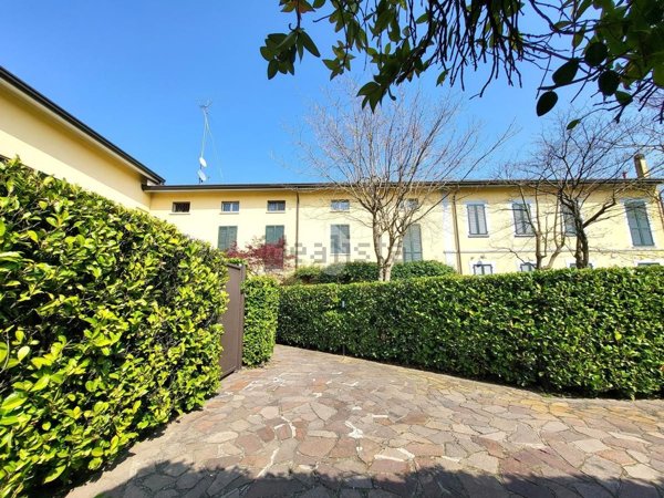 appartamento in vendita a Besana in Brianza